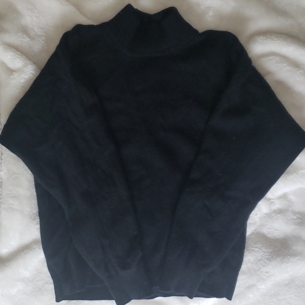 Turtleneck cashmere sweater